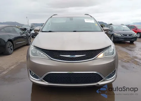 2017 Chrysler Pacifica Touring-L z USA, uszkodzony, nr VIN 2C4RC1BG9HR592045